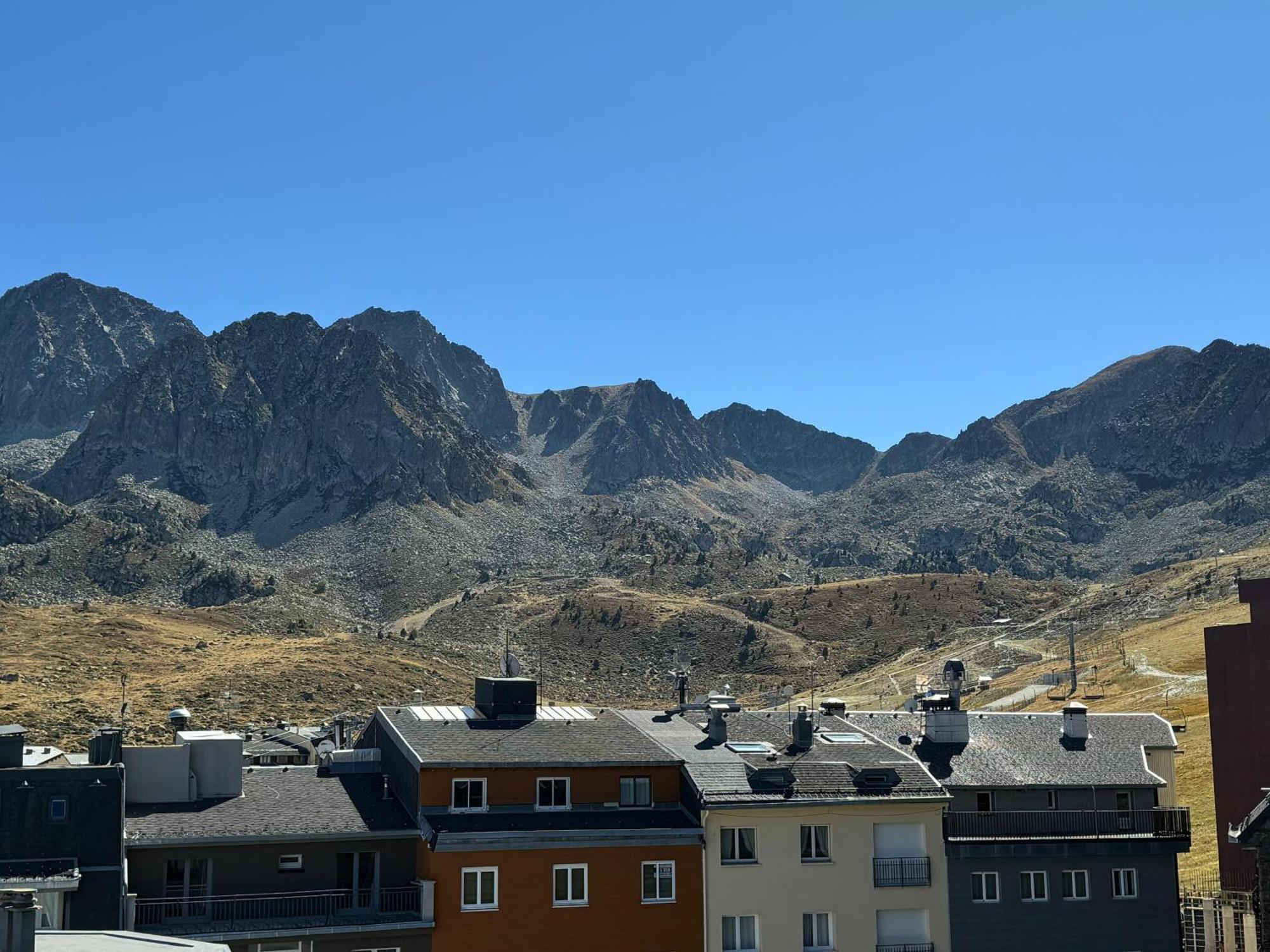 Modern Loft In Pas De La Casa, Wifi,